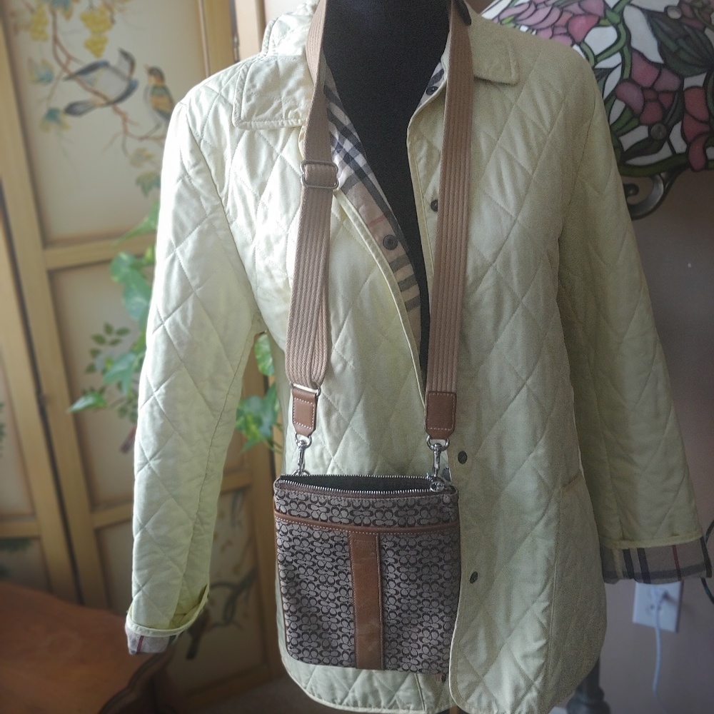 Coach crossbody, removable/adjustable strap - Picture 2 of 8